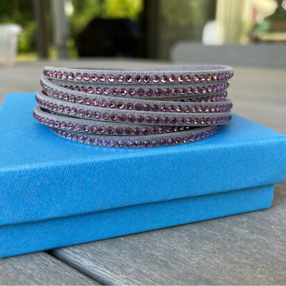 Touchstone Crystal by Swarovski Wrap-star IRIS - Picture 3 of 6